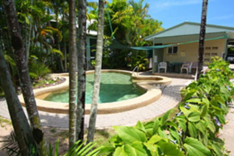 Coral Reef Apartments - QLD Tourism 3