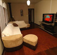 Lakeview 3 Bedroom House - Queensland Tourism