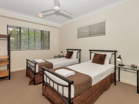 Oceansprey On The Beach - QLD Tourism 1