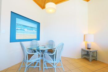 Pacific Royale Holiday Apartment 313 - Queensland Tourism 4