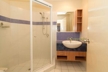 Pacific Royale Holiday Apartment 313 - Queensland Tourism 1