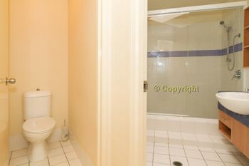 Pacific Royale Holiday Apartment 313 - Queensland Tourism 5