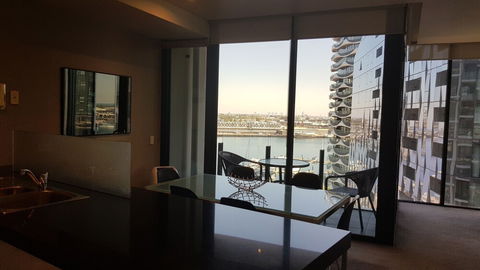Docklands Style Apartment With 2 Bedroom 1008n - Queensland Tourism 3