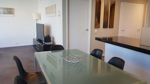 Docklands Style Apartment With 2 Bedroom 1008n - Queensland Tourism 5