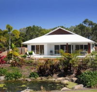 4 Cascade Luxury House on Fairway - Queensland Tourism