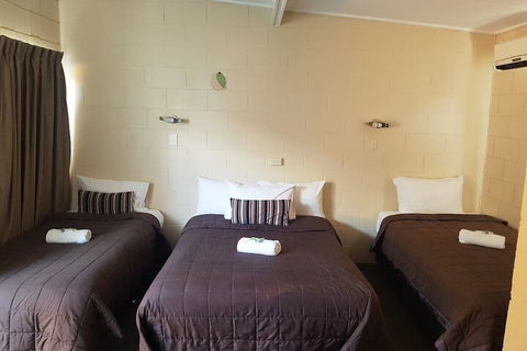 Windsor Hotel Dalby - QLD Tourism 1