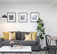 CANBERRA CHIC-Hosted by L'Abode - Queensland Tourism