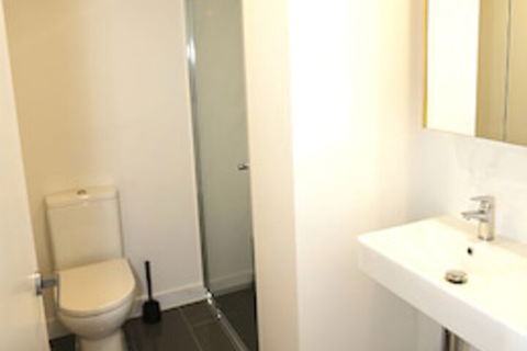 Modern Apartment In Brisbane - Queensland Tourism 2
