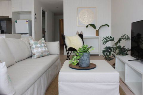 Modern Apartment In Brisbane - Queensland Tourism 4