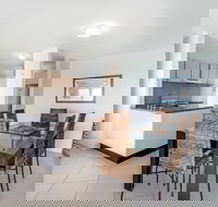 Harbourside Unit 2/07 Soldiers Point Road - QLD Tourism