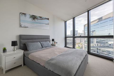 STAY&CO Serviced Apartments Docklands Collins - Queensland Tourism 4