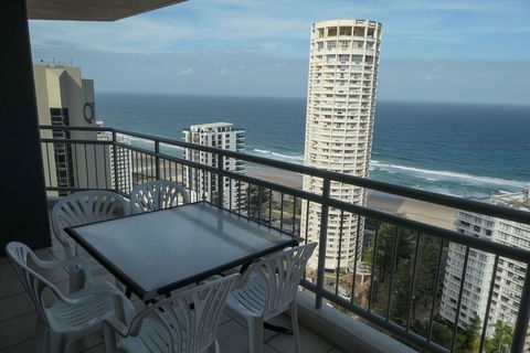 2 And 3 Bedroom Apartments Within Crown Towers - Queensland Tourism 6