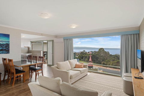 Whalevue Unit 2 - Queensland Tourism 5
