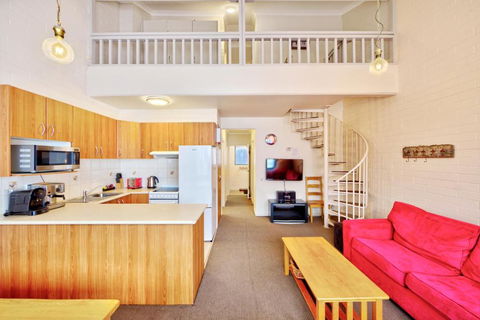 Snow Ski Apartments 16 - Queensland Tourism 4