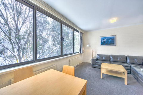 Snow Ski Apartments 09 - Queensland Tourism 2