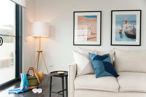 Mollymook Beachfront Penthouse 9 - QLD Tourism 6