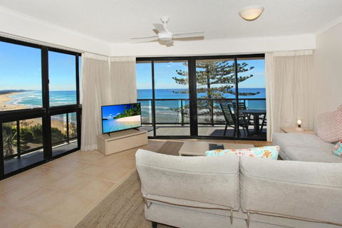 Unit 8 Phoenix Apartments 1736 David Low Way Coolum Beach LINEN INCLUDED 500 BOND - Queensland Tourism 1
