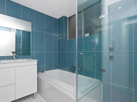 Ocean Pines Unit 1 Blue Bay NSW - QLD Tourism 5