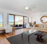 2 The Pelicans 53 Soldiers Point Road ground floor unit on the waterfront - QLD Tourism