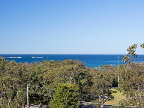 Whale Tales 78 Lentara Street FANTASTIC WATER VIEWS OVER FINGAL BEACH - QLD Tourism 5