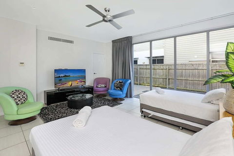 Northshor-Ultimate Beach House - Queensland Tourism 5