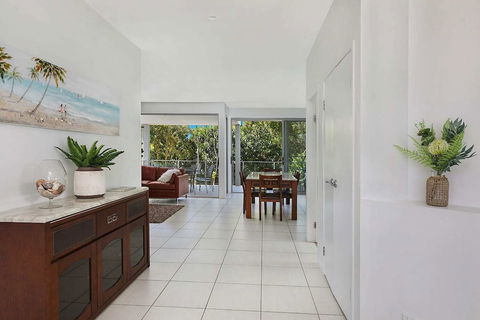 Northshor-Ultimate Beach House - Queensland Tourism 0