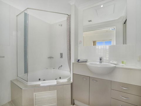Hinterland Luxury 1 Bedroom Hinterland View Apt - QLD Tourism 6