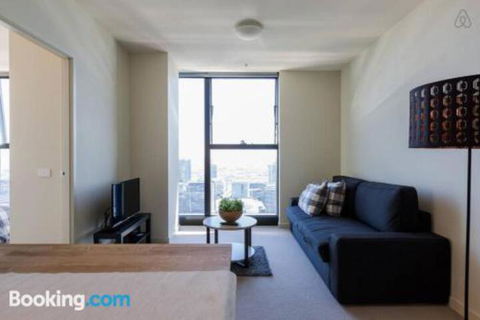A Cozy CBD Suite With Spectacular City Views - QLD Tourism 1