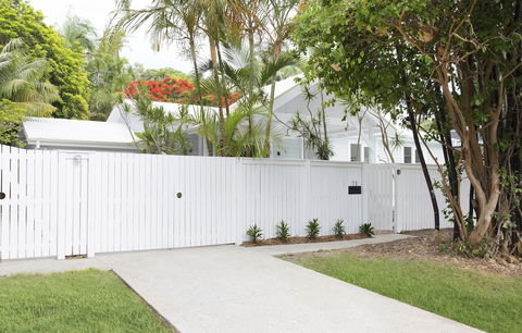 A PERFECT STAY Barrel & Branch Heart Of Town - Queensland Tourism 0
