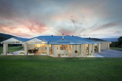 Cullengetty Estate - QLD Tourism 4