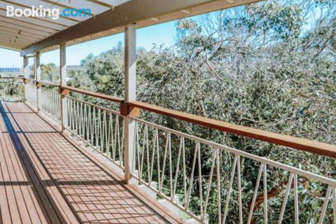 Banksia Beach House - Queensland Tourism 3