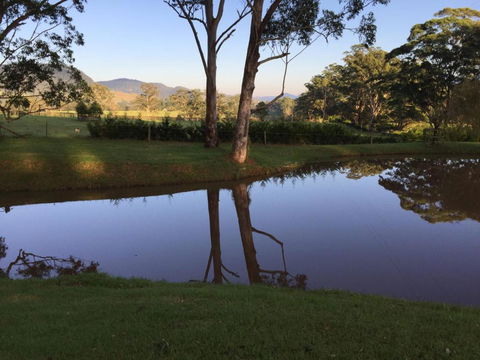 Maple Cottage - Queensland Tourism 1