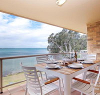 3 Pelican Sands 83 Soldiers Point Rd stunning waterfront unit with magical water views  air conditioning - QLD Tourism