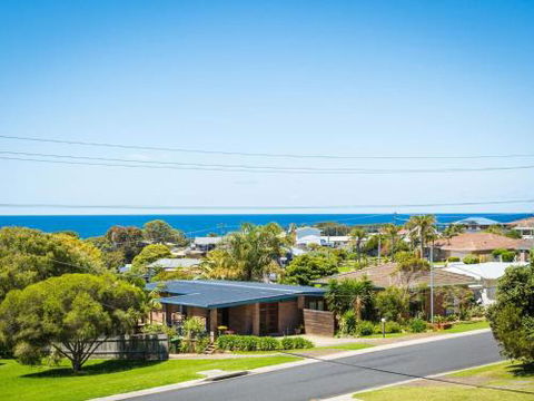 Williams Wonder Large Beach House - QLD Tourism 4