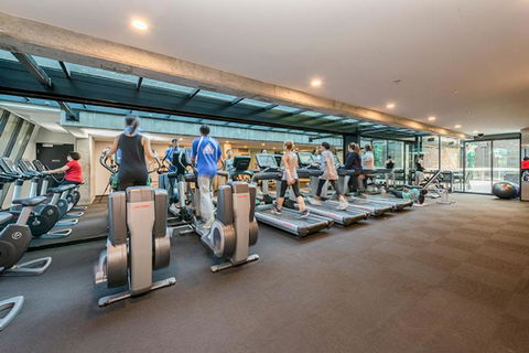 A Charming Studio With Stunning City Views - QLD Tourism 4