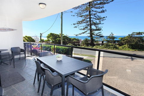 Unit 1 Phoenix Apartments Coolum Beach - Queensland Tourism 2