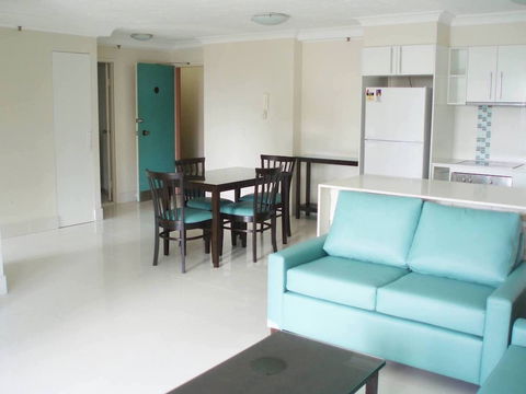 Stunning Sea & Ocean Views Apt - Queensland Tourism 6
