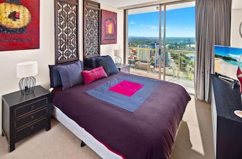 Luxury 3BR Apt With Incredible Views - QLD Tourism 2
