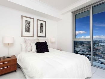 Panoramic Views At Sub Penthouse Apt - QLD Tourism 1