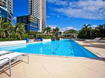 Panoramic Views At Sub Penthouse Apt - QLD Tourism 0
