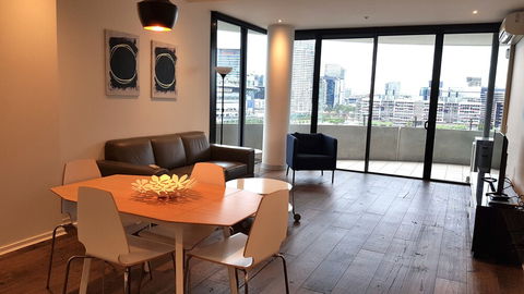 Docklands 1201p 2bed 1bath Water View - Queensland Tourism 3