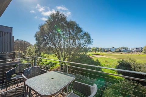 Stylish 3 Bedroom Condo - QLD Tourism 5