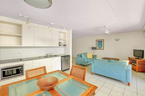Baden 61 Rainbow Shores Air Conditioned Unit Walk To Beach Pool Tennis Court - Queensland Tourism 0