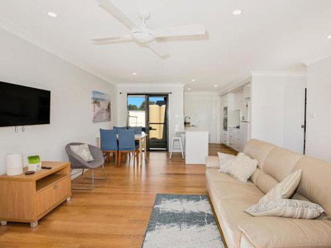 VIlla Zelma Culburra Beach - Queensland Tourism 2