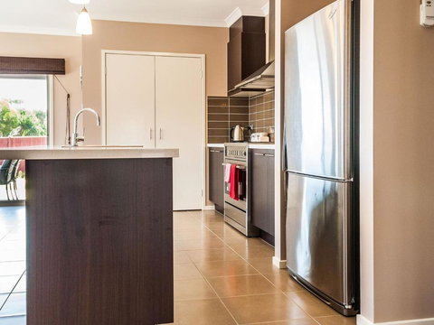 Valencia - QLD Tourism 5