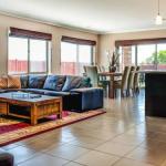 Valencia - QLD Tourism 0