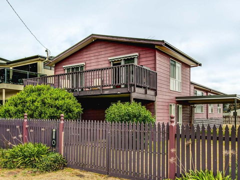 Colonnades - Queensland Tourism 3