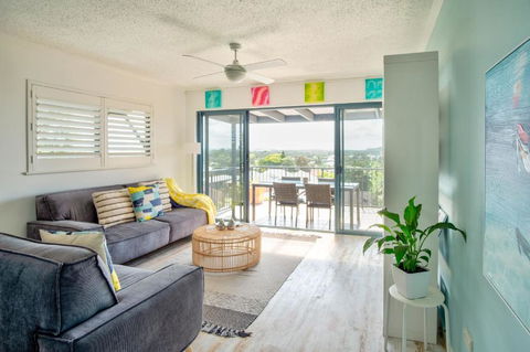 Coolum Beach 3 Level Townhouse Private Rooftop Terrace Spa Overlooking Mount Coolum - Queensland Tourism 6