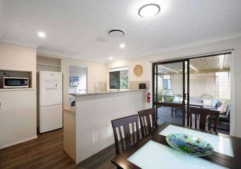 Convenient Location Close To Tuggerah Lake - QLD Tourism 2
