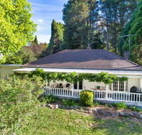 Redwood Cottage Burradoo getaway Southern Highlands 4pm Check Out Sunday - Queensland Tourism